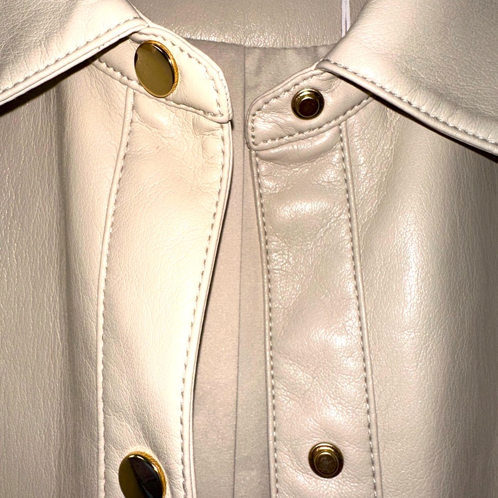NWT Chico's Cream Trench Coat. Size XL or 3. - Picture 8 of 10